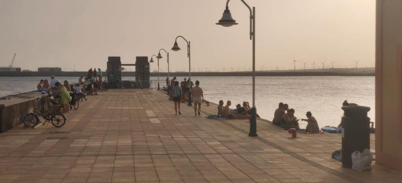 La Casa Del Primo Yo Trabajo Y Tu Beneficio Villa Arinaga Exteriör bild