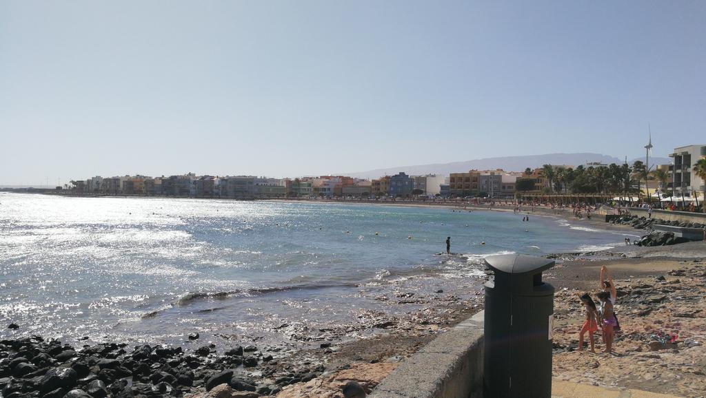 La Casa Del Primo Yo Trabajo Y Tu Beneficio Villa Arinaga Exteriör bild