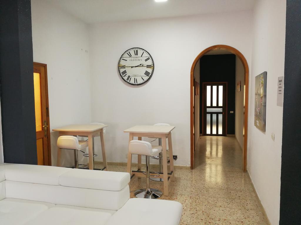 La Casa Del Primo Yo Trabajo Y Tu Beneficio Villa Arinaga Exteriör bild