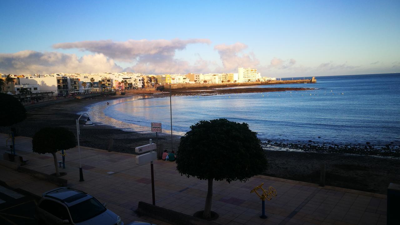 La Casa Del Primo Yo Trabajo Y Tu Beneficio Villa Arinaga Exteriör bild